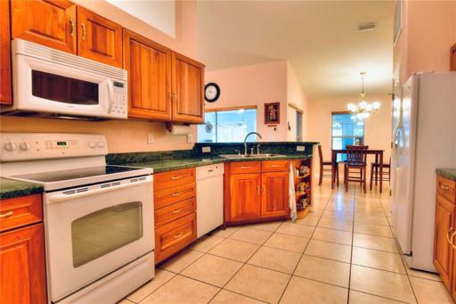 Kitchen, plenty of storage and pantry