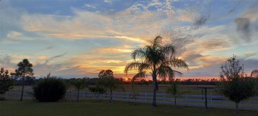 Enjoy amazing views everyday!