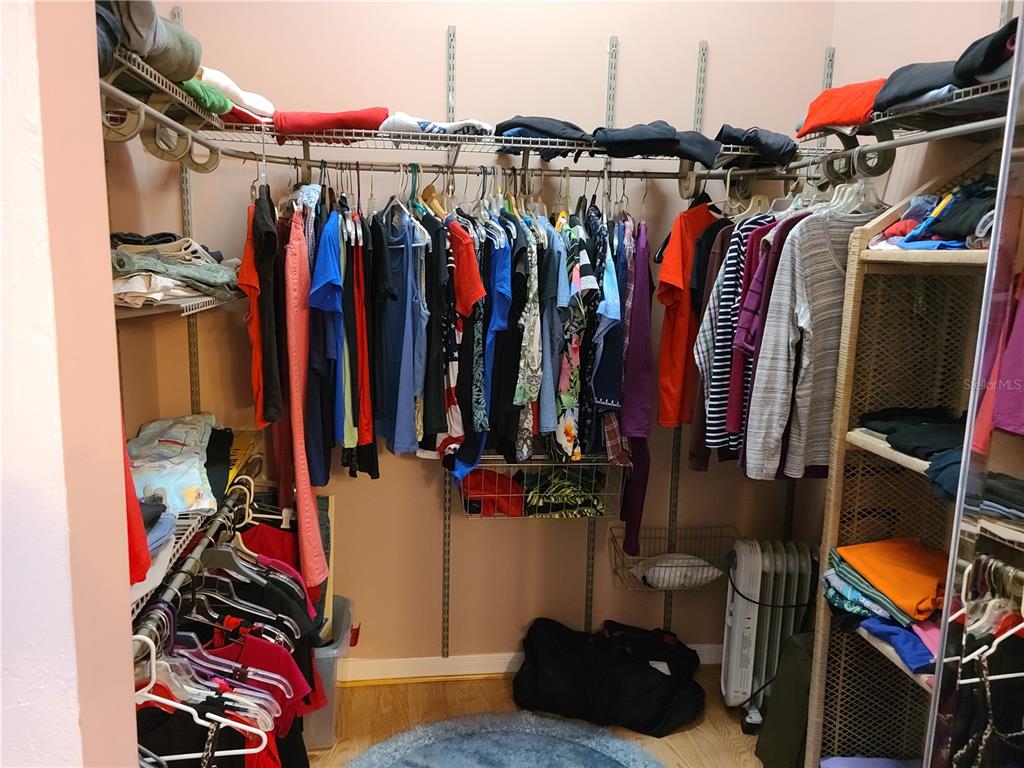 Walk-in Closet