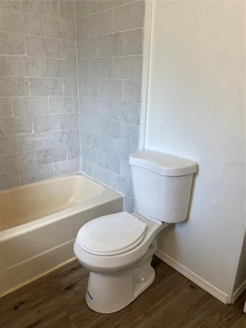 shower-Tub/toilet