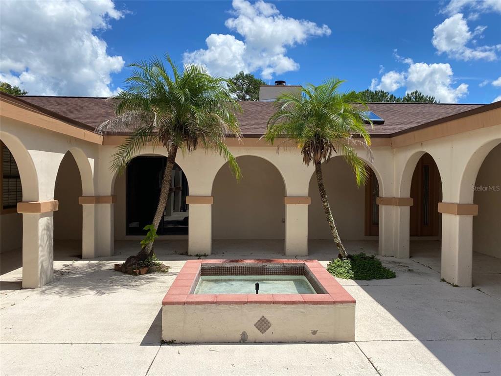 Front of House - Fountain
