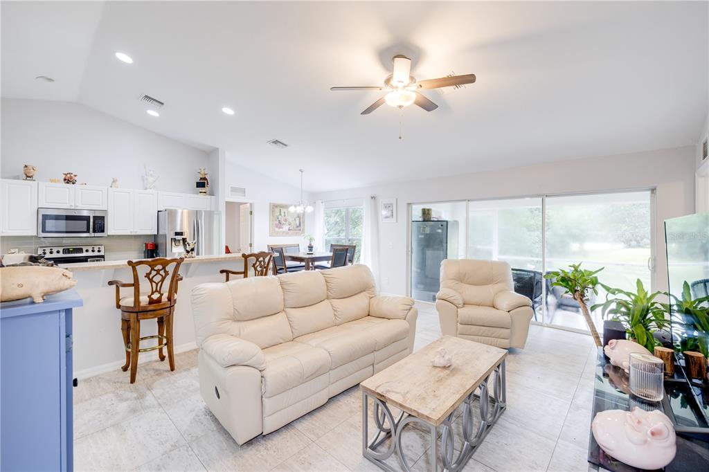 LIVING/KITCHEN AREA