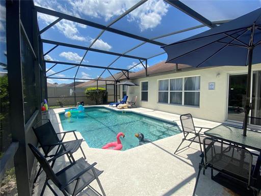 Pool Area (Daytime)