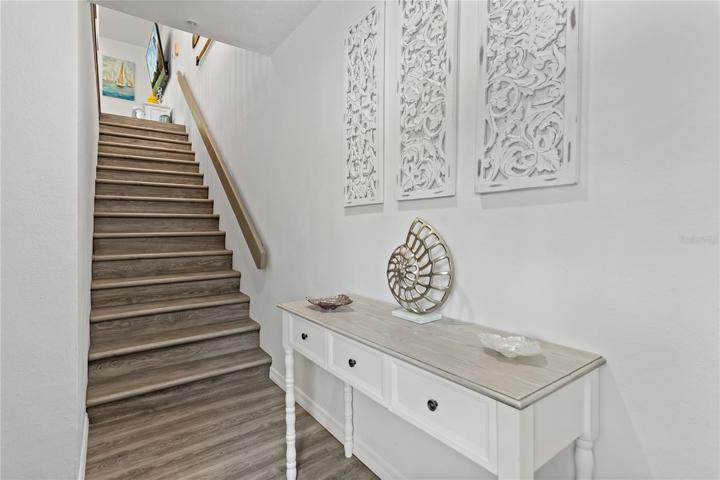 Foyer &amp; Stairs to 2nd floor