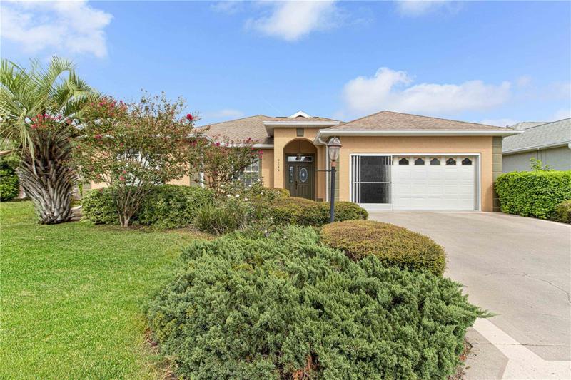 Front of Essex model home