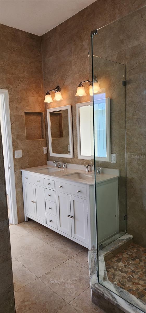 DUAL SINK-VANITY IN THE MASTER BATH