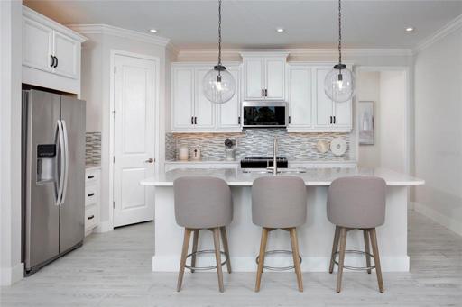 Model Breakfast Bar