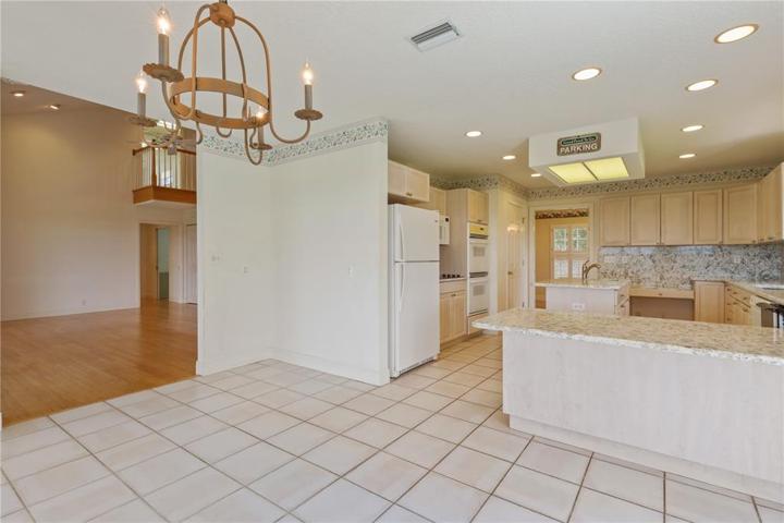 kitchenette & kitchen