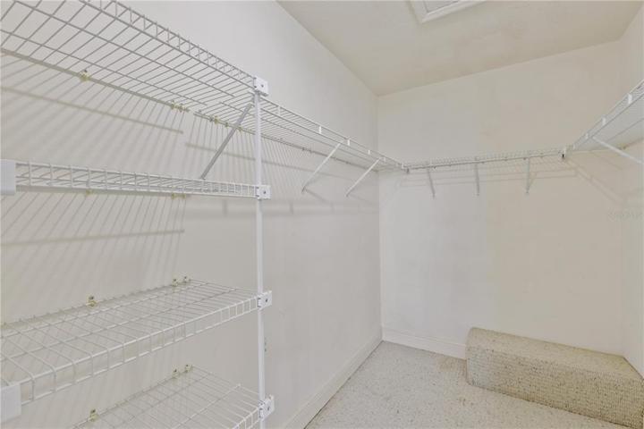 Walk in closet
