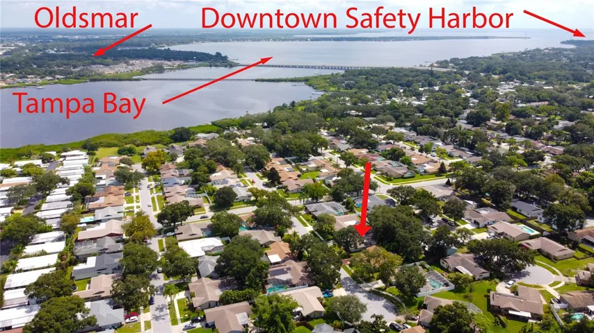 You can see upper Tampa Bay from the driveway.. yet NOT in a flood zone