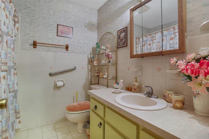 Bathroom 2