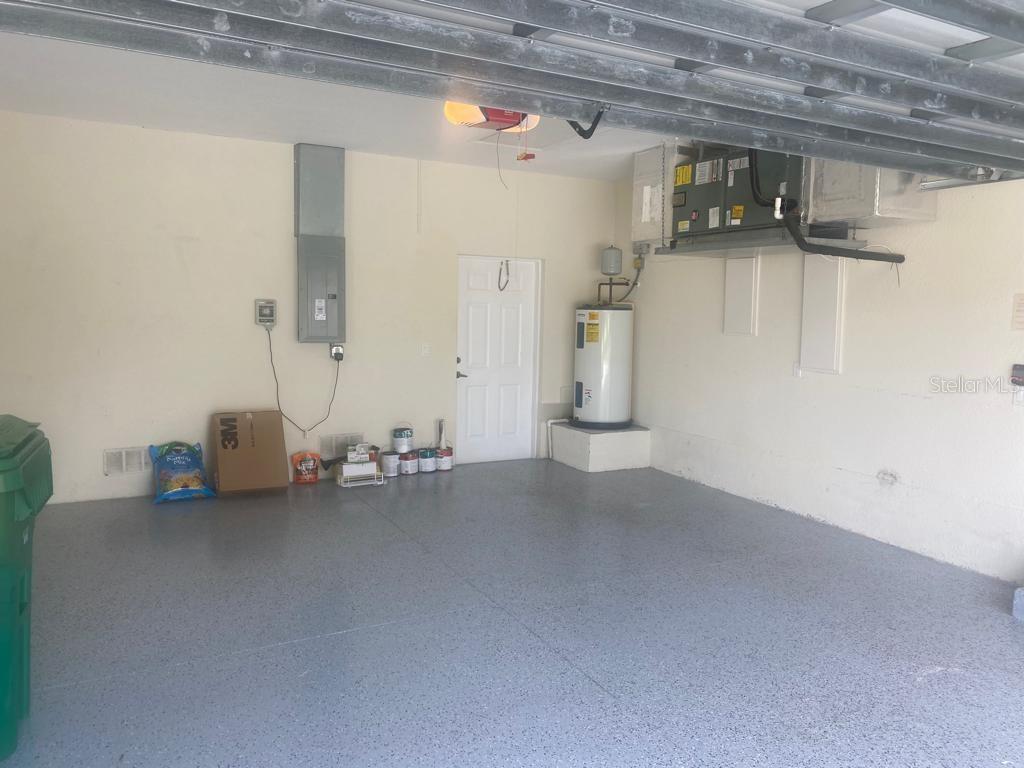 2 Cars Garage
