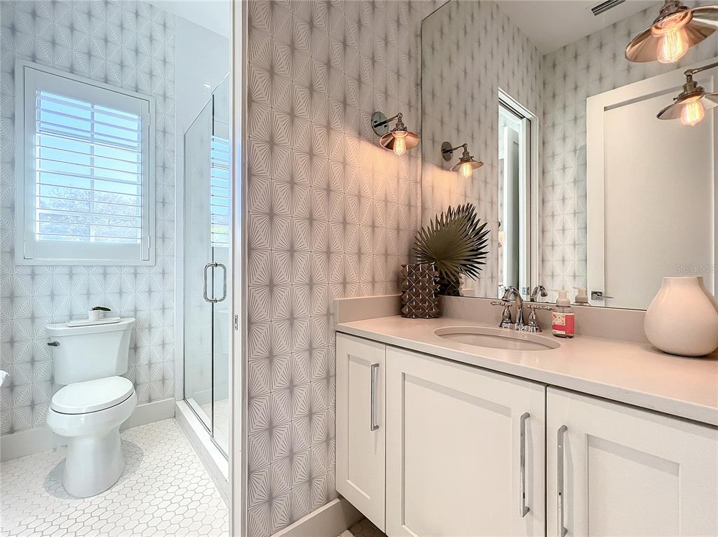 Bedroom 5- jack and Jill bathroom
