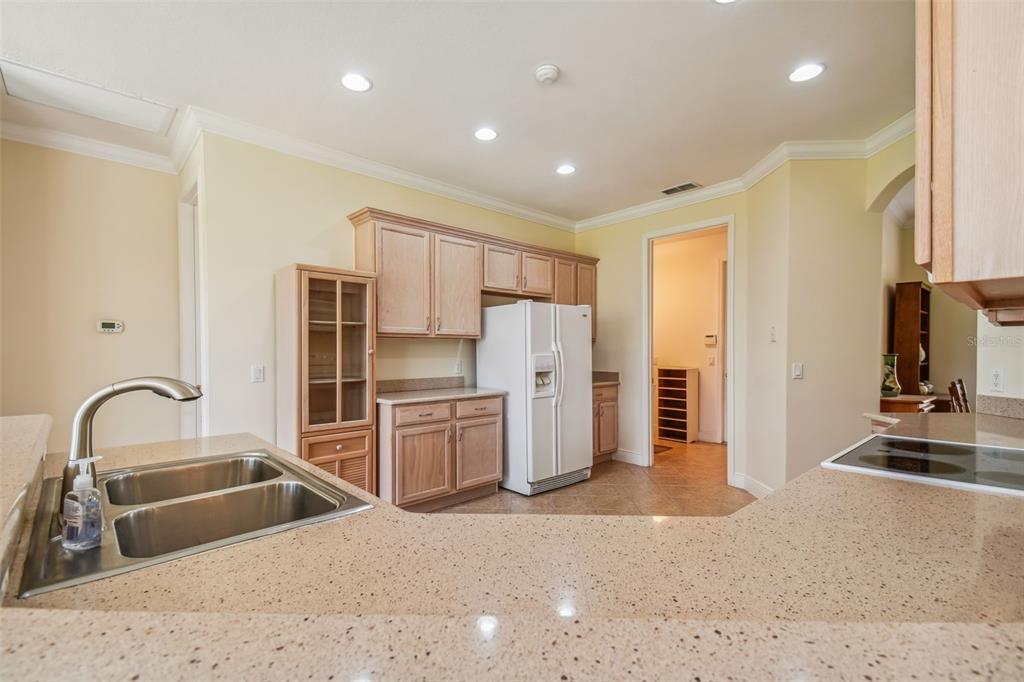 QUARTZ COUNTERS