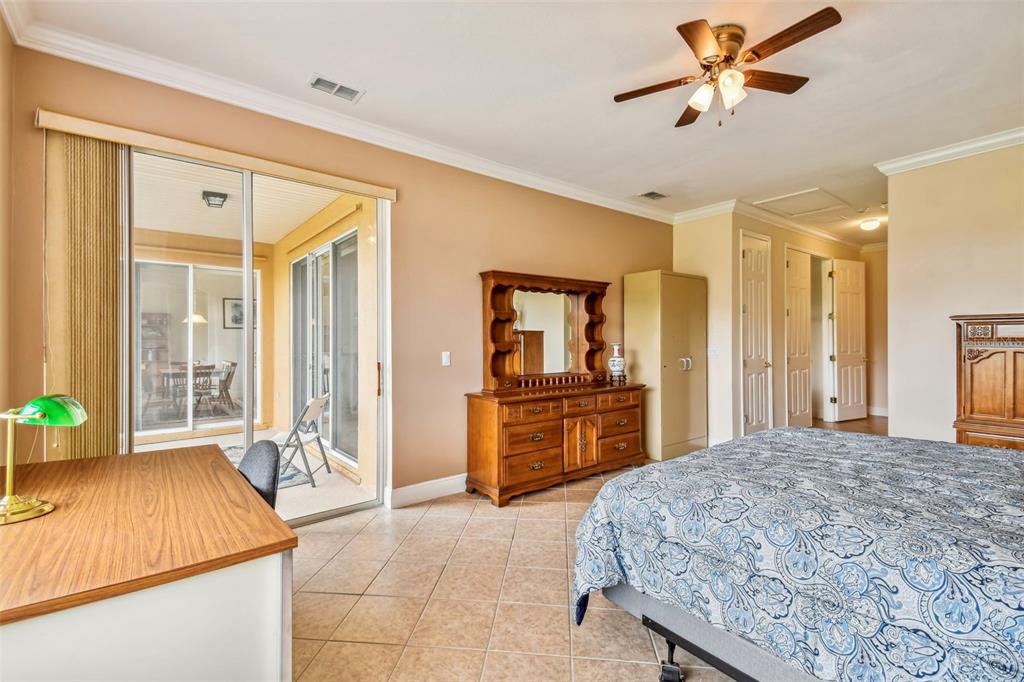 SLIDER ACCESS TO LANAI