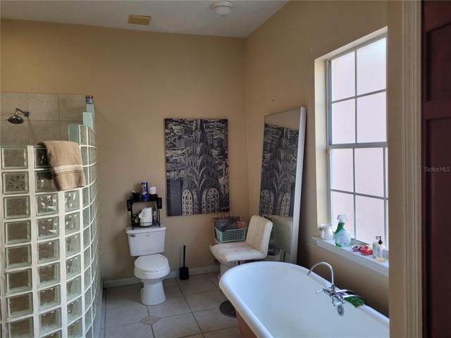 Master stand alone tub