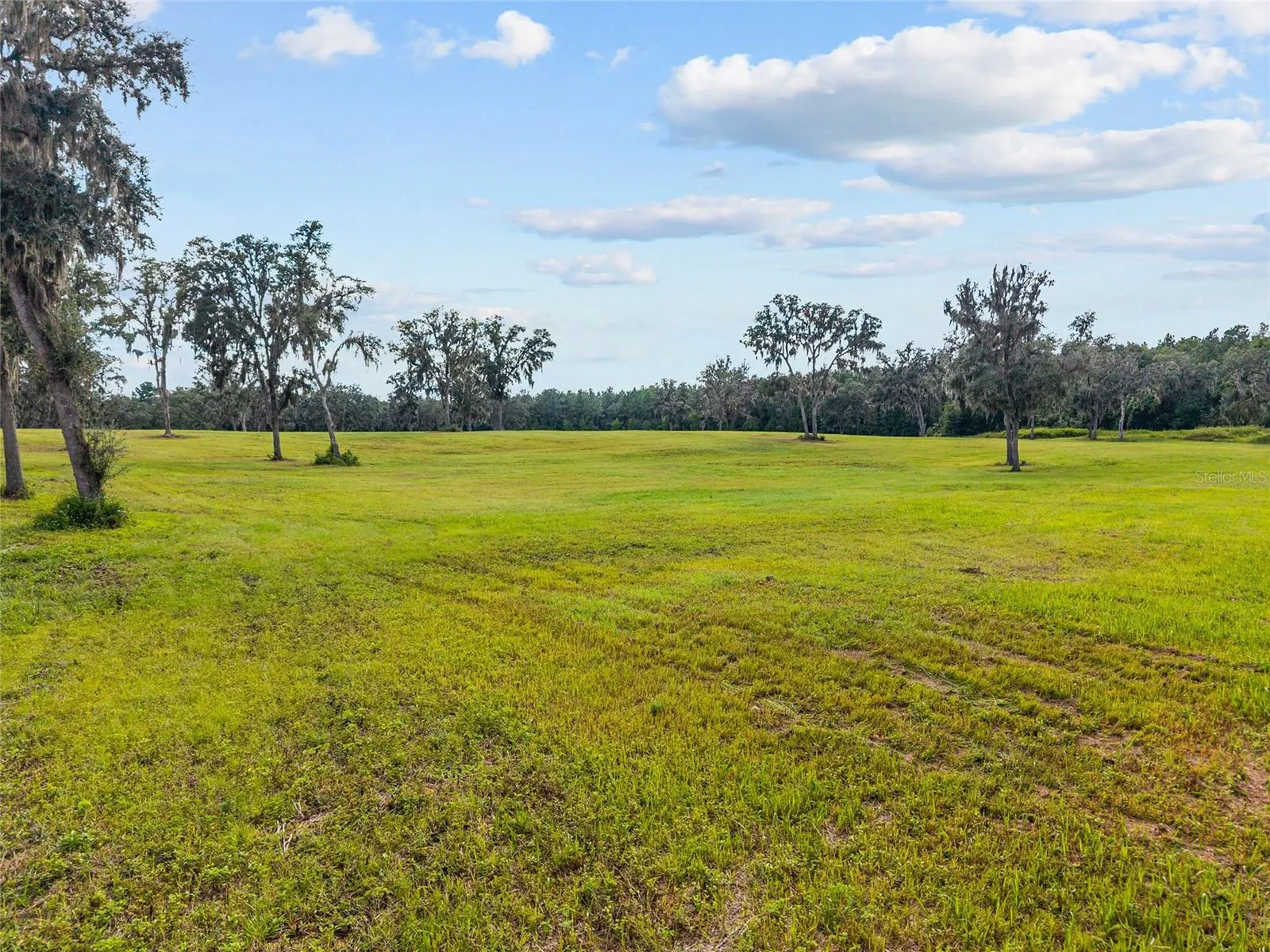 Convenient location to WEC and Hits show grounds