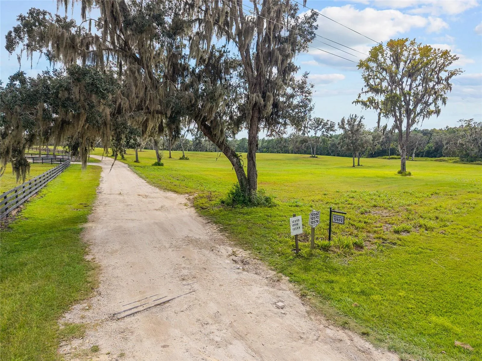 Prescriptive dirt road run from the front to back of property