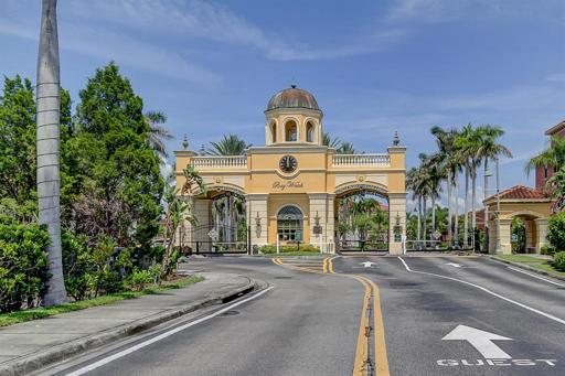Entrance to Grand Bellagio Condos