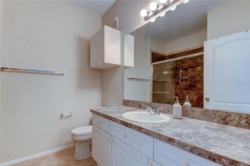 2nd Bathroom
