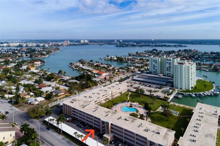 Unit & complex on Boca Ciega Bay,