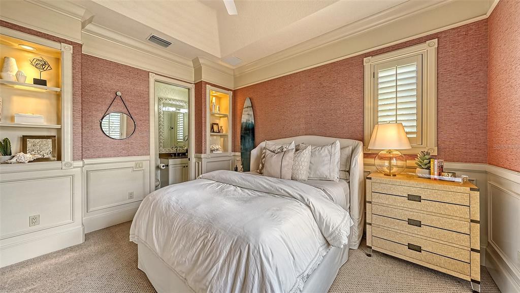Guest bedroom 3 with ensuite bathroom