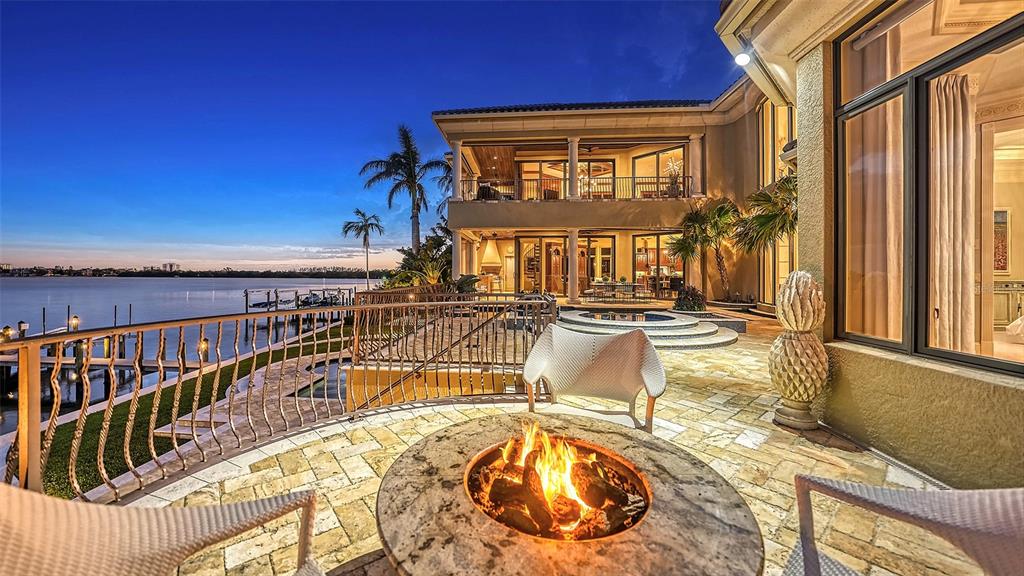 Fire pit