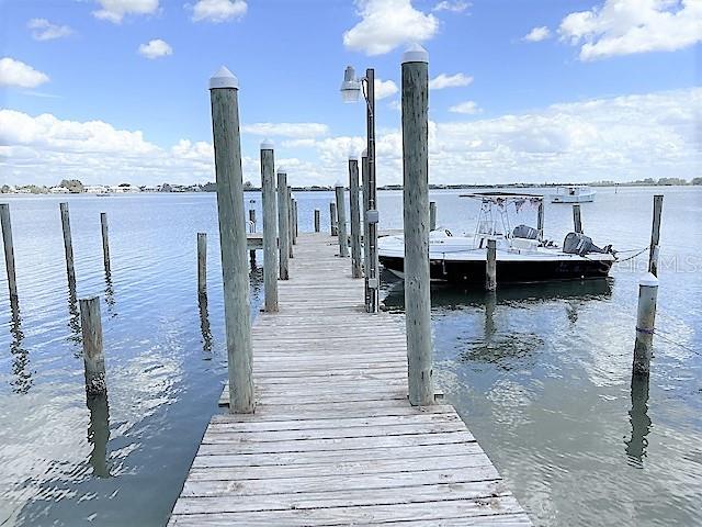 Dock 48