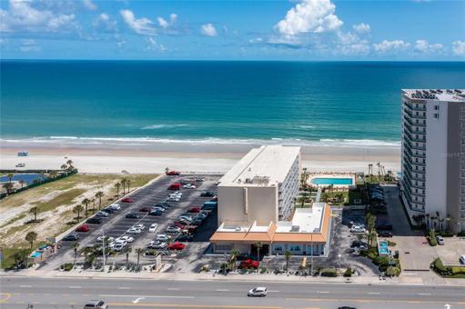 Front of Castaways Building