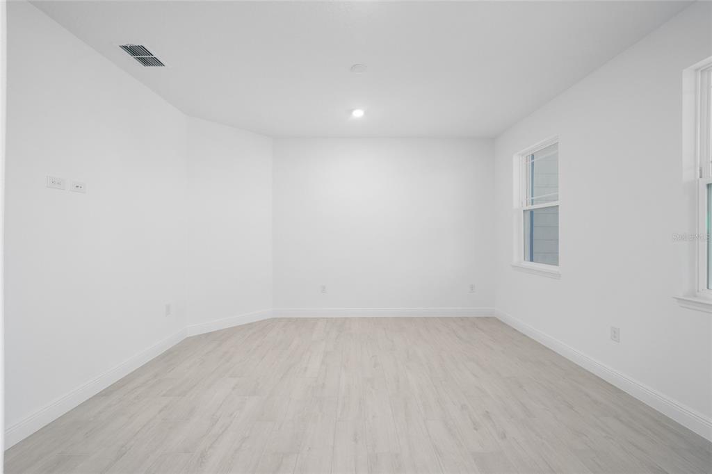 Flex room