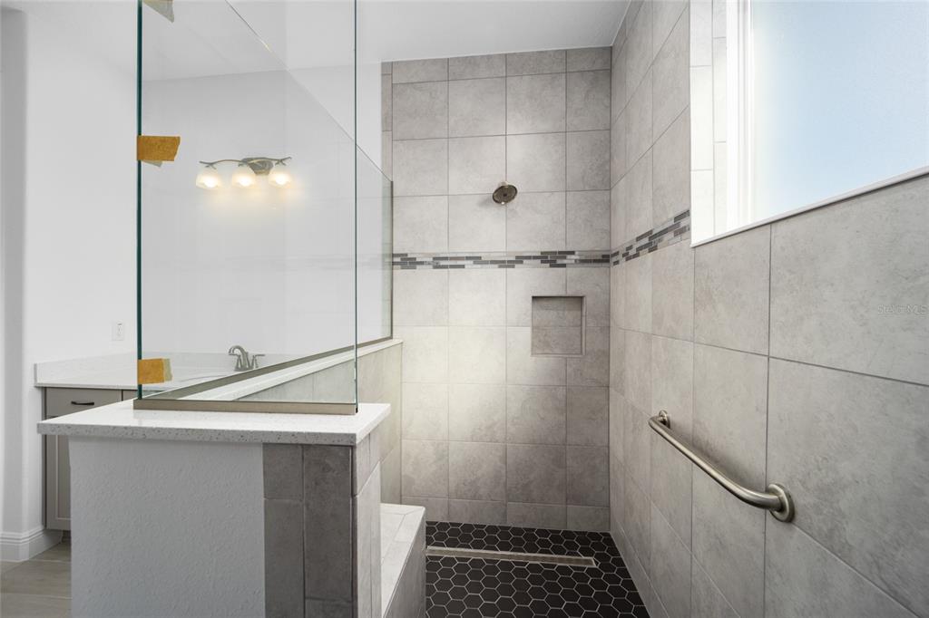 En Suite 2