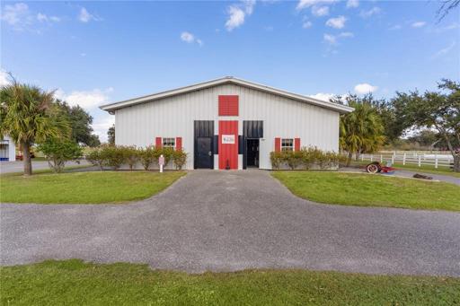 22,000 square foot building