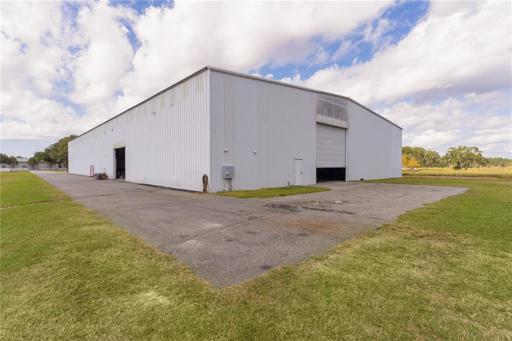 22,000 square foot building