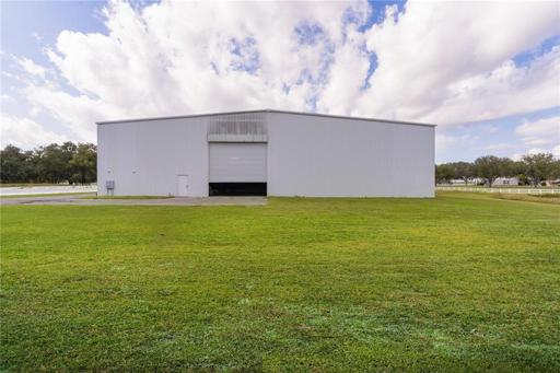 22,000 square foot building