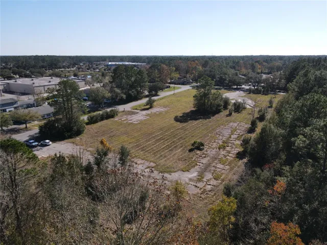 100' facing SW