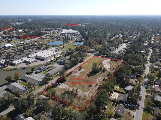 Approx lines and surrounding businesses