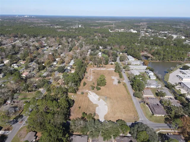 400' facing North