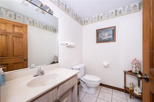 1/2 bathroom 
