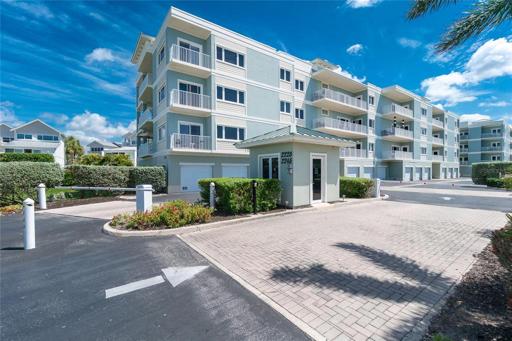 Sunrise Pointe Condominium- Gulf View Unit-Gulf across street-Bay access