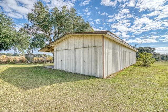 Tractor Barn