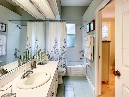 Privacy door to guest bedroom