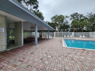 Pool amenities