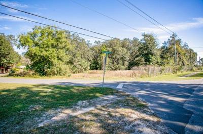 Front entrance of 1272 Old Jacksonville Road, Palatka, FL 32177