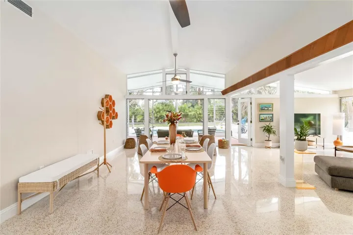 Dining with views of the pool