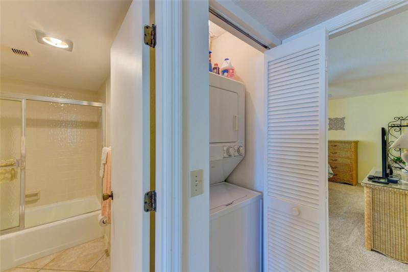 Full Size Washer And Dryer In Closet!