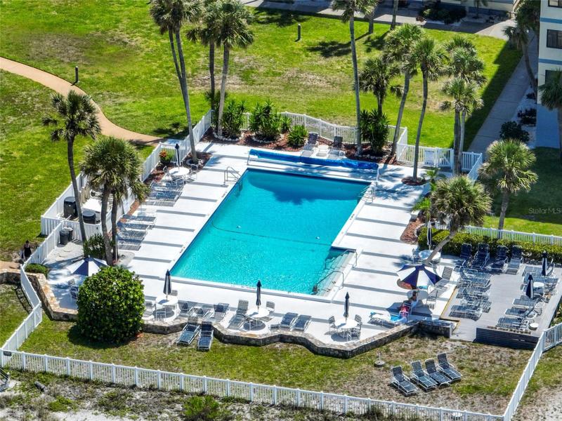 Large Pool Area With Plenty Of Seating For Relaxing And Enjoying Sunny Florida Days!