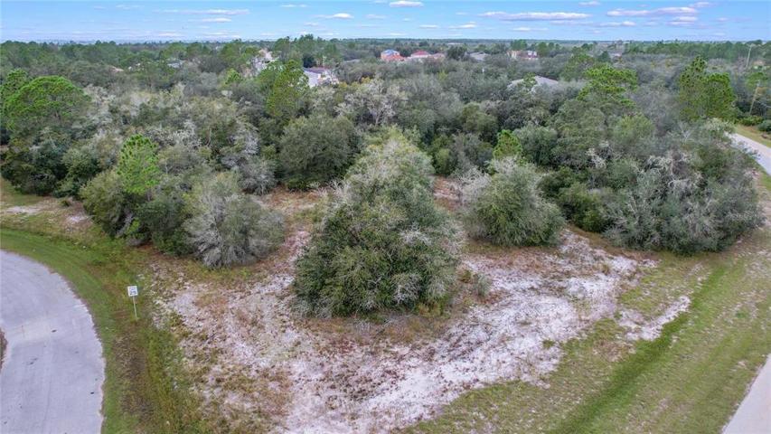 Enjoy easy access to US 17, Florida's Turnpike, I-4 and a short drive to the Orlando Amusement Parks, Hunters Creek, Celebration, Champions Gate, shopping, dining and so much more!