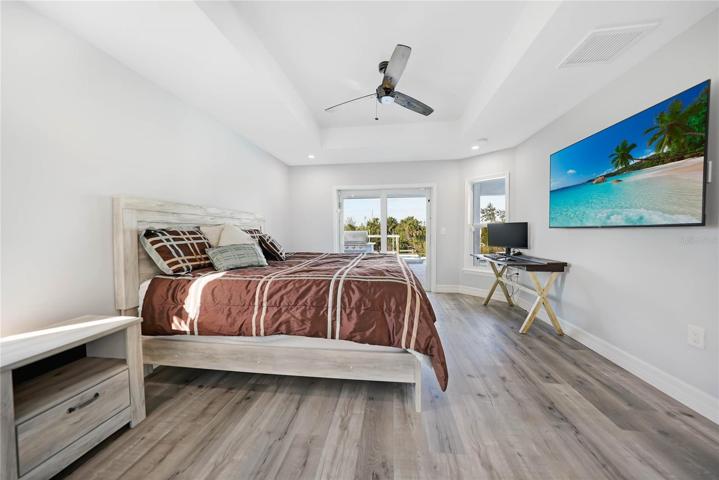 Master Bedroom with en-suite bathroom