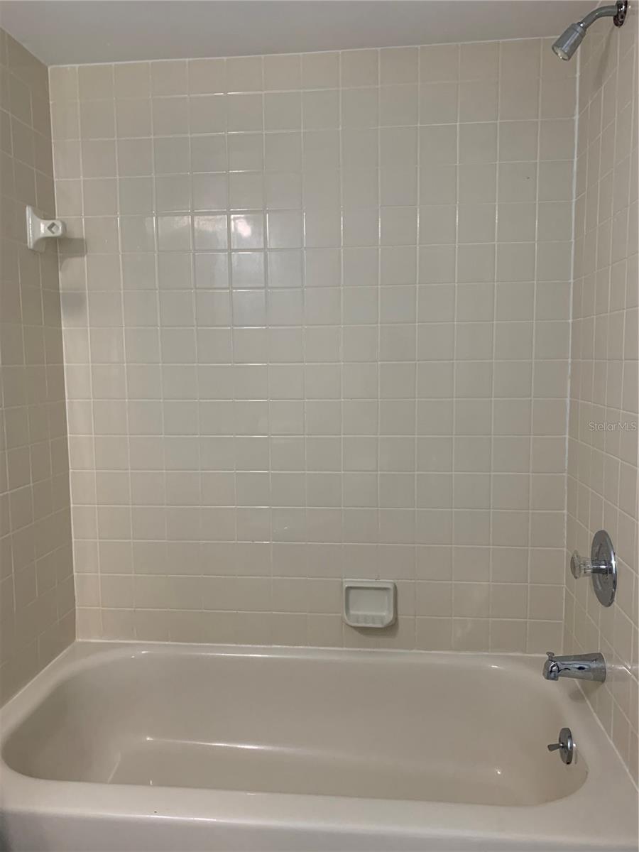 Shower with tub Bathroom 2