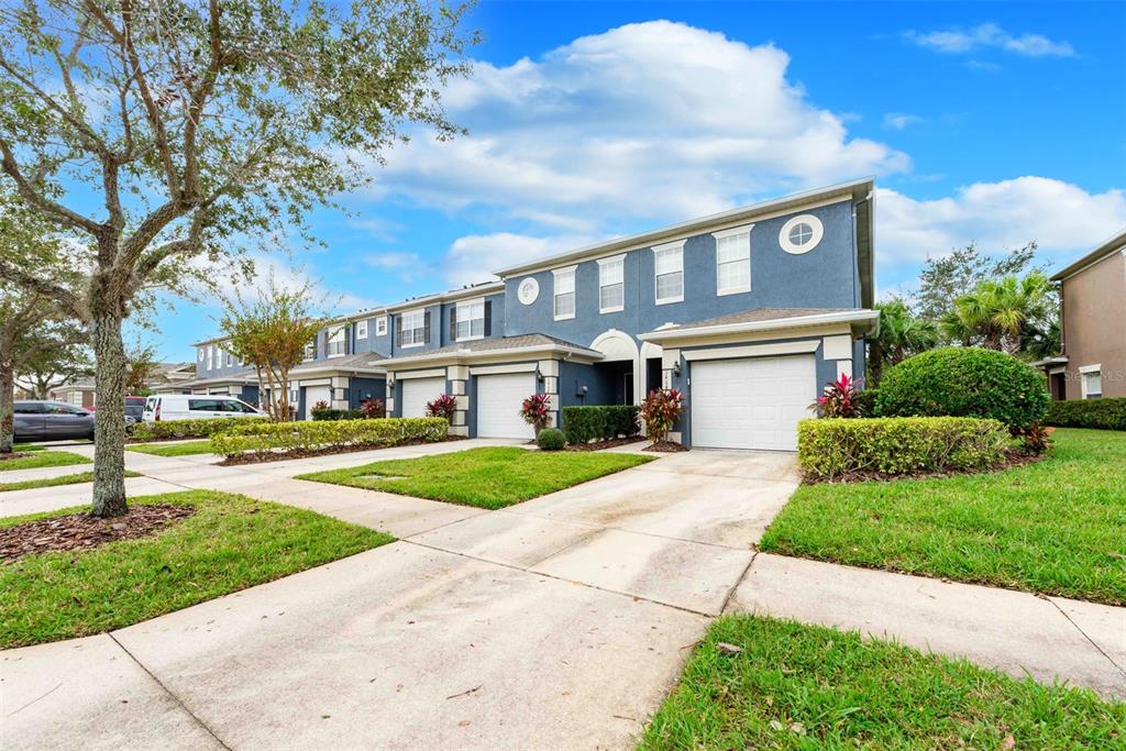Driveway &amp; 1-Car Garage for plenty of parking!